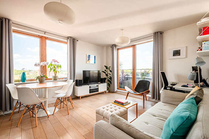 2 Bedroom Apartment For Sale In Mare Street, E8