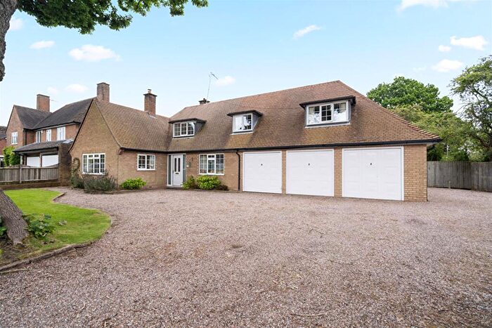 4 Bedroom Detached House For Sale In Rodborough Road, Dorridge, B93