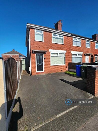 3 Bedroom Semi-Detached House To Rent In Ruskin Road, Droylsden, Manchester, M43