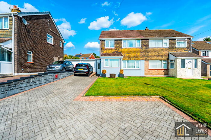 4 Bedroom Semi-Detached House For Sale In St. Davids Drive, Machen, Caerphilly, CF83