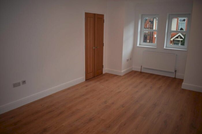1 Bedroom Flat To Rent In George Lane, South Woodford, London E18