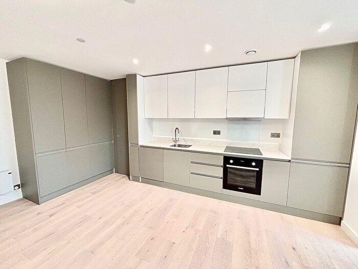 2 Bedroom Flat To Rent In ., Limehouse, E1