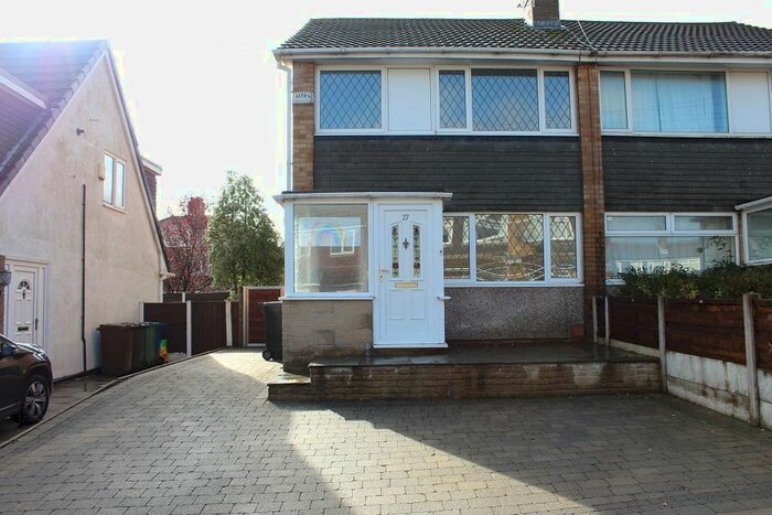 3 Bedroom Semi-Detached House To Rent In Holthouse Road, Bury, BL8