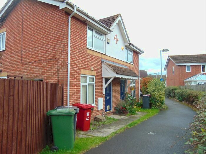 1 Bedroom Semi-Detached House To Rent In Hunters Way, Cippenham, Slough, SL1