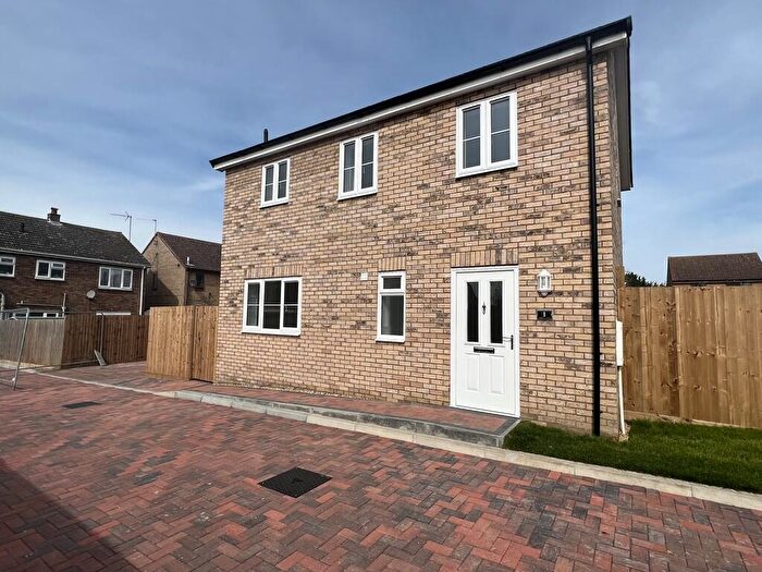 3 Bedroom Detached House To Rent In Barrett Close, Chatteris, Cambs., PE16