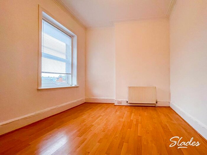 1 Bedroom Flat To Rent In Seamoor Road, Westbourne, Bournemouth, BH4