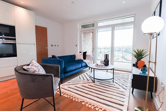 3 Bedroom Flat To Rent In Florence House, Lundy Close, London, NW9