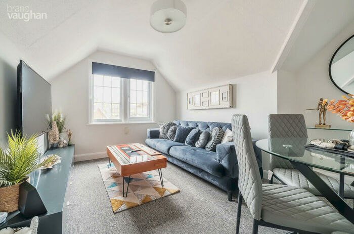 2 Bedroom Flat To Rent In Highdown Road, Hove, East Sussex, BN3