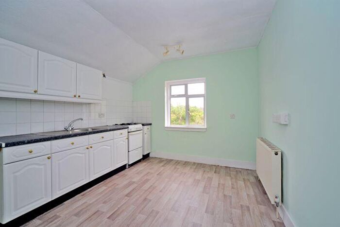 1 Bedroom Property To Rent In Walton Road, West Molesey, KT8