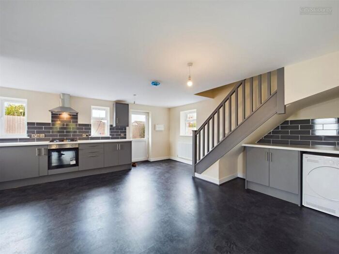 3 Bedroom Semi-Detached House For Sale In Spalding Common, Spalding, PE11