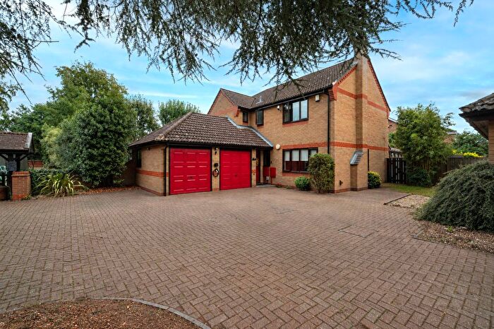 5 Bedroom Detached House For Sale In Drayton Lodge Park, Drayton, NR8