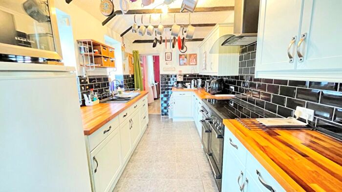 3 Bedroom Terraced House For Sale In Avalanche Road, Portland, Dorset, DT5