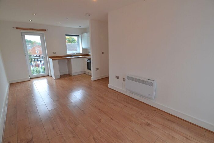 2 Bedroom Flat To Rent In Lichfield House, Lichfield Road, Willenhall, WV12