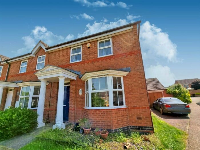 3 Bedroom Terraced House To Rent In Celandine Close, Rushden, Northants, NN10