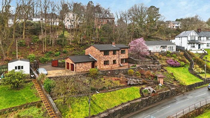 4 Bedroom Detached House For Sale In Clydach Road, Ynysybwl, Pontypridd, CF37
