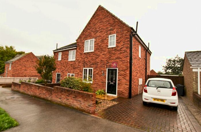 3 Bedroom Semi-Detached House To Rent In Plumbley Hall Road, Mosborough, S20