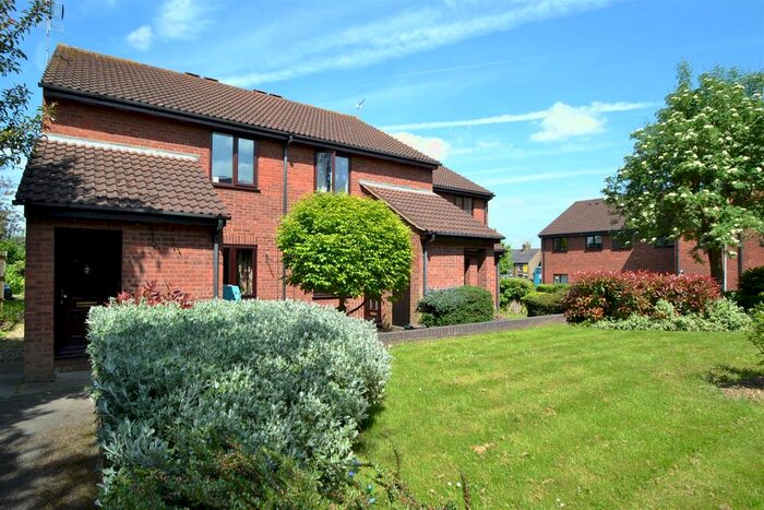 1 Bedroom Maisonette To Rent In Amwell Court, Amwell Street, Hoddesdon, Herts EN11