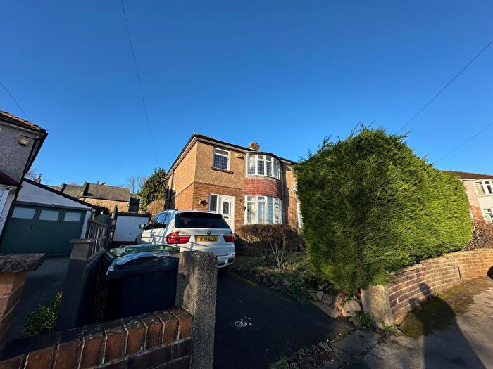 3 Bedroom House To Rent In Kennedy Avenue, Huddersfield, HD2