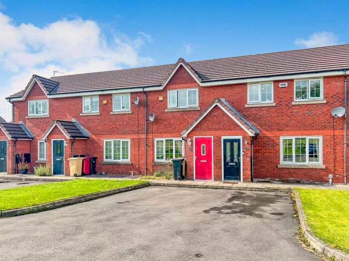 3 Bedroom Mews To Rent In Shawcroft View, Hall I'th Wood, Bolton, BL1