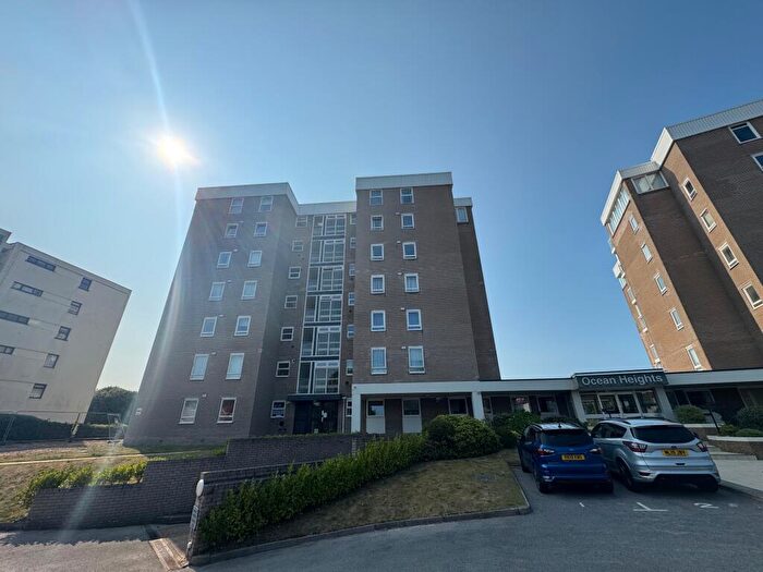 3 Bedroom Apartment To Rent In Boscombe Cliff Road, Bournemouth, BH5