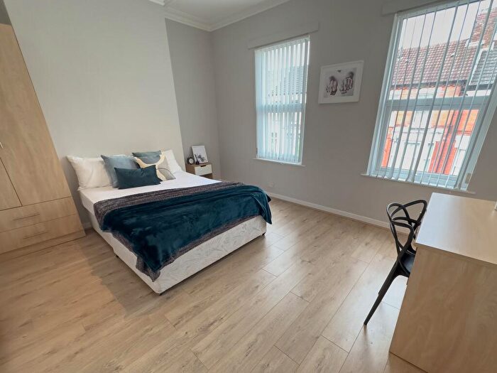 3 Bedroom Terraced House To Rent In Mansell Road, L6