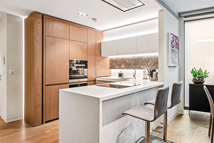2 Bedroom Flat For Sale In Pearson Square, London, W1T