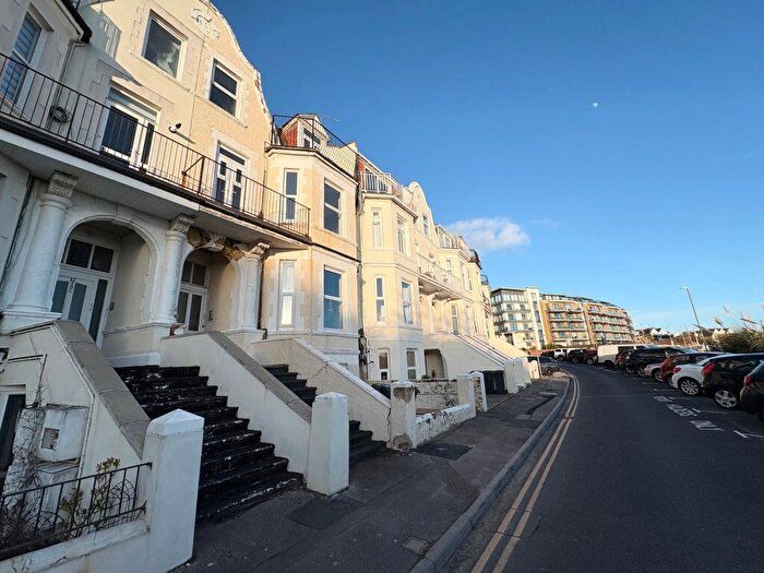2 Bedroom Flat To Rent In Undercliff Road, Boscombe Spa-, P04