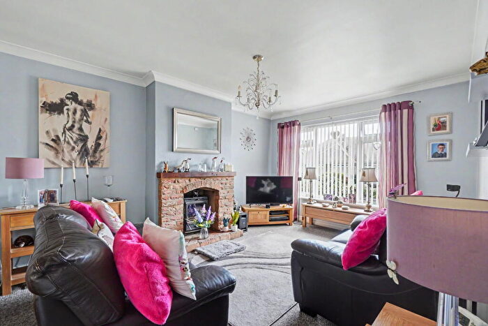 3 Bedroom Semi-Detached House For Sale In Sterling Road, Sittingbourne, ME10