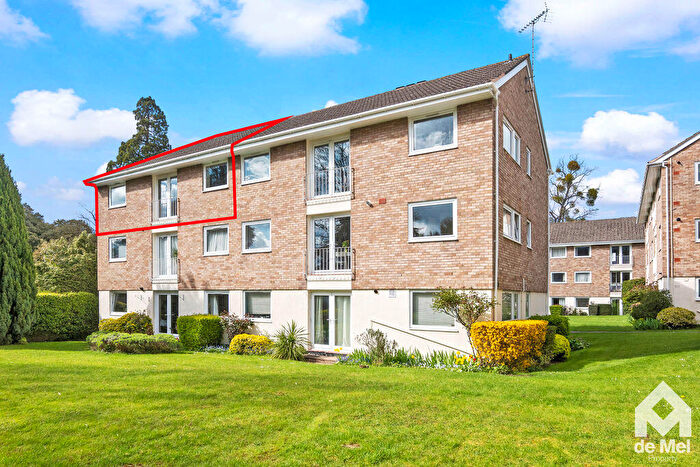 2 Bedroom Apartment For Sale In The Park, Cheltenham, GL50
