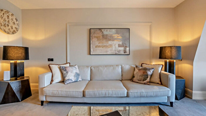 4 Bedroom Penthouse To Rent In Strathmore Court, Park Road, NW8