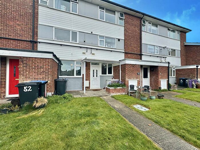 2 Bedroom Maisonette To Rent In Magdalen Court, Broadstairs, CT10