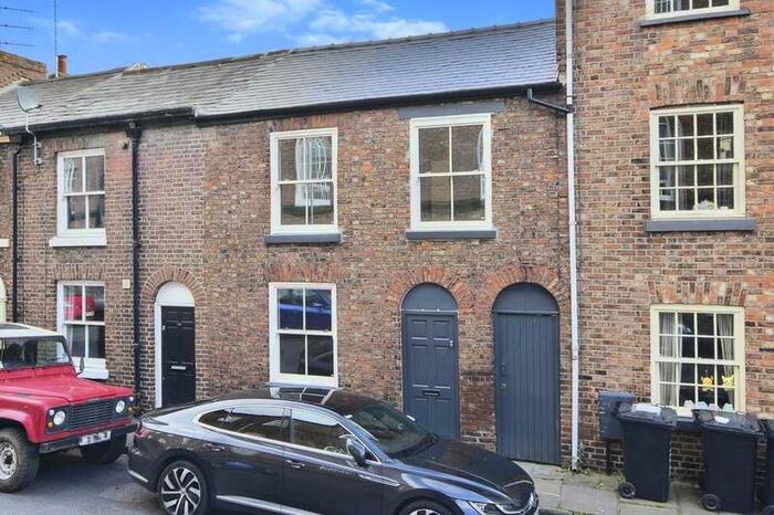 3 Bedroom House To Rent In Lord Street, Macclesfield, Cheshire, SK11