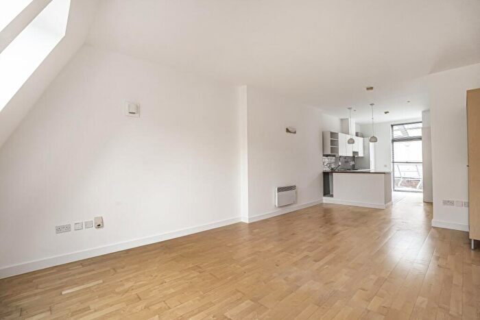 2 Bedroom Flat To Rent In Carysfort Road, Stoke Newington, N16