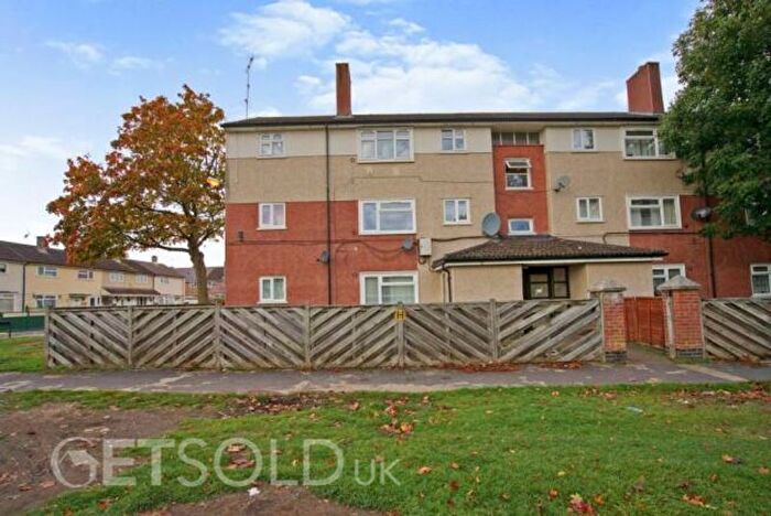 2 Bedroom Flat To Rent In Shrewton Walk, Swindon, SN2