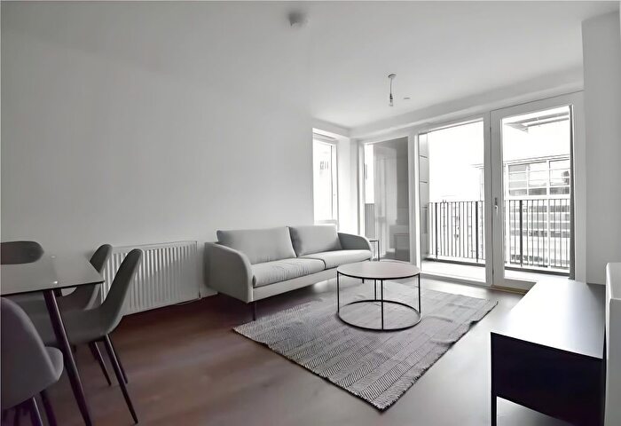 2 Bedroom Flat To Rent In Station Square, Cambridge, CB1