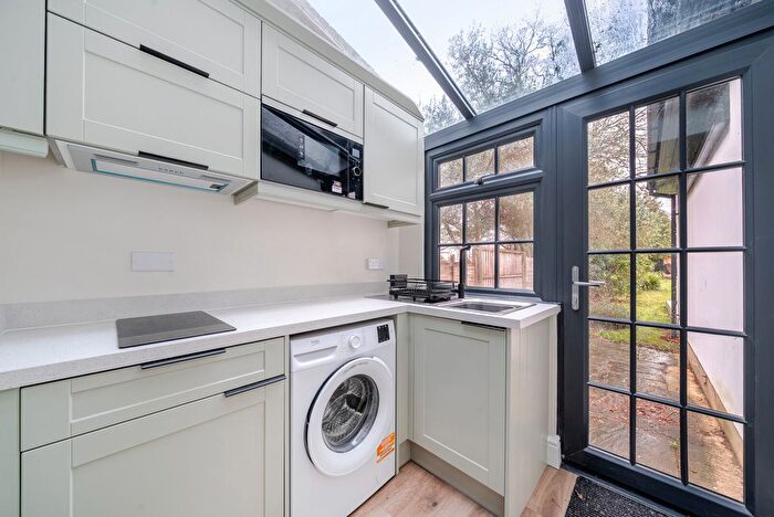 1 Bedroom Studio To Rent In Lime Tree Avenue, Thames Ditton, KT7