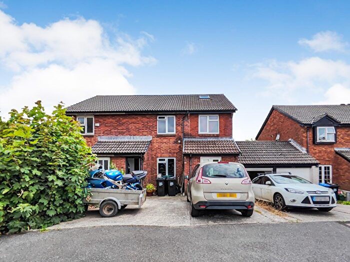 4 Bedroom Semi-Detached House For Sale In Glenthorne Road, Threemilestone, Truro, TR3