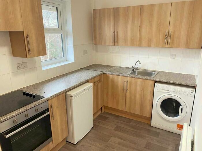 2 Bedroom Flat To Rent In Sharrow View, Sheffield, South Yorkshire, S7
