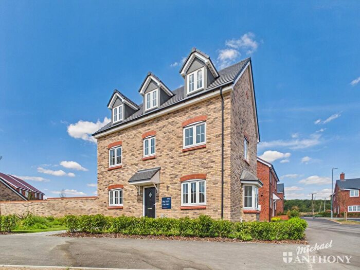 4 Bedroom Detached House For Sale In Gault Way, Leighton Buzzard, LU7