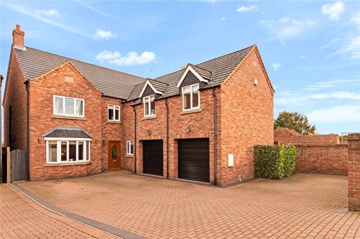 5 Bedroom Detached House For Sale In Stockwith Road, Walkerith, Gainsborough, Lincolnshire, DN21