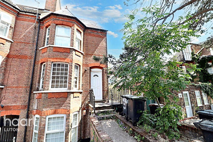 1 Bedroom Apartment For Sale In Napier Road, Luton, LU1