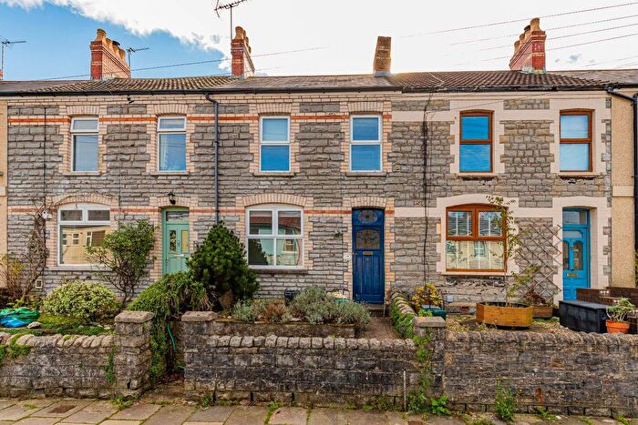 3 Bedroom Property To Rent In Queens Road, Penarth, CF64