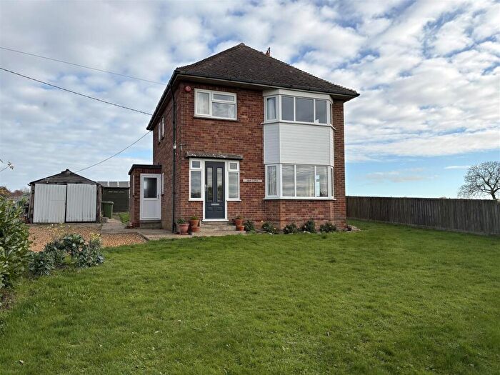 3 Bedroom House To Rent In New Copse, Whittlebury Road, Wicken, MK19