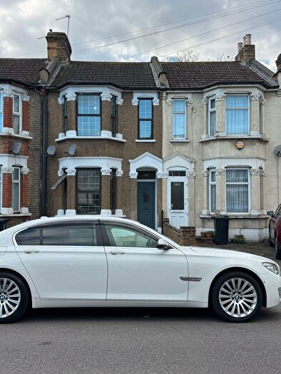 4 Bedroom Terraced House To Rent In Westwood Road, Ilford, IG3