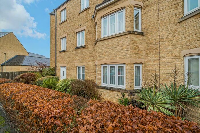 2 Bedroom Apartment To Rent In Bathing Place, Witney, OX28