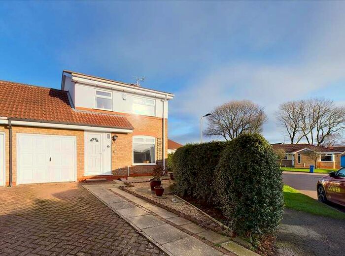 3 Bedroom SemiDetached House For Sale In East Carr, Scarborough, YO11 3 Bedroom SemiDetached House For Sale In East Carr, Scarborough, YO11