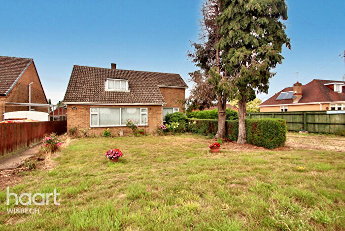 3 Bedroom Detached Bungalow For Sale In Sutton Road, Four Gotes, PE13