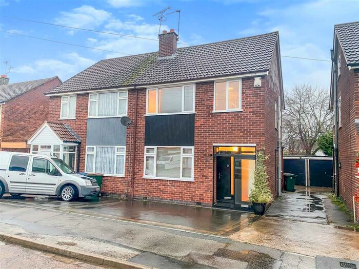 3 Bedroom Semi-Detached House To Rent In Ivybridge Road, Styvechale, Coventry, CV3