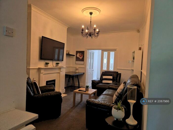 1 Bedroom Flat To Rent In Swinton, Manchester, M27