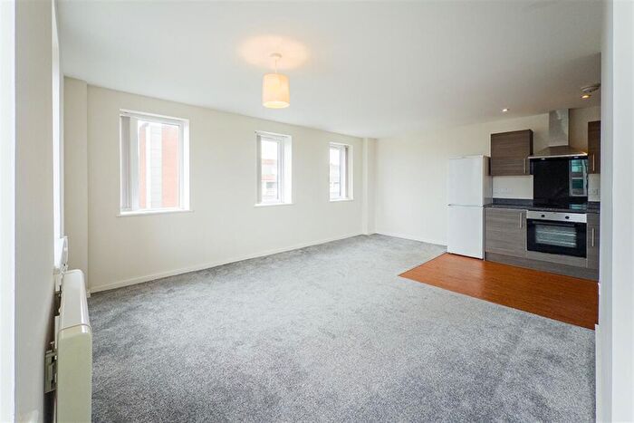2 Bedroom Apartment To Rent In Park Rise, M16